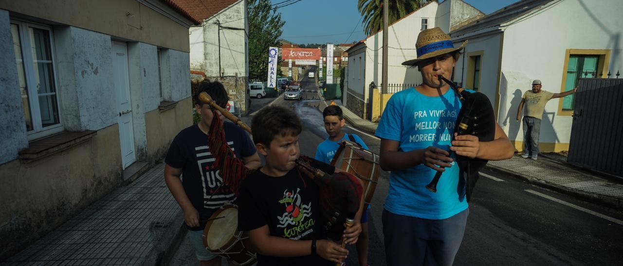 Pasacalles de Xironsa, en una edición anterior del festival