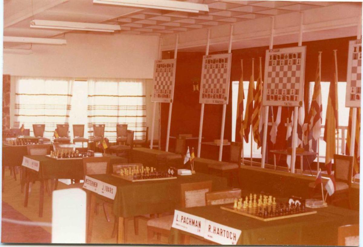 Primer Torneig Internacional d'Escacs Costa Brava a l'Hotel Piscina de Port Salvi de Sant Feliu de Guíxols el 1973