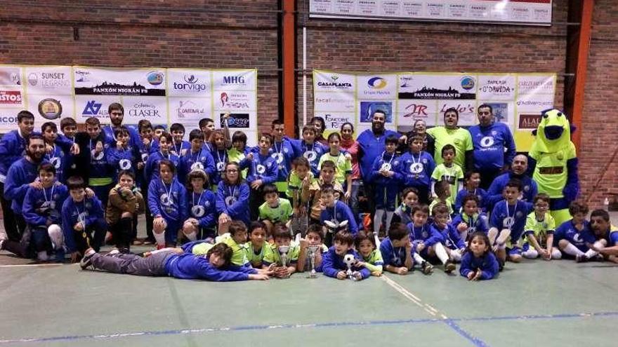 Integrantes del club Panxón Nigrán Fútbol Sala. // FdV