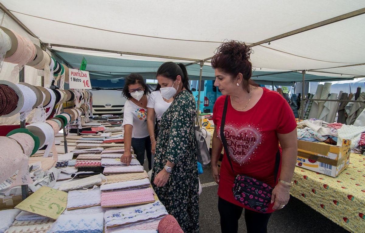 MERCADILLO DE LOS DOMINGOS