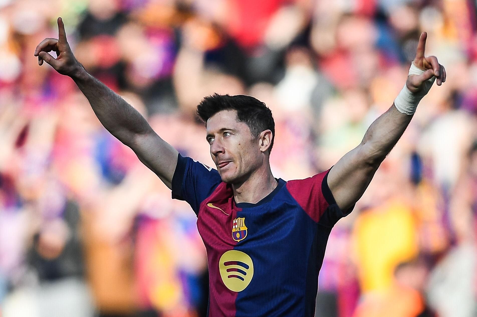 30 March 2025, Spain, Barcelona: Barcelona's Robert Lewandowski celebrates scoring a goal during the Spanish Primera Division soccer match between FC Barcelona and Girona FC at Estadi Olimpic Lluis Companys. Photo: Matthieu Mirville/ZUMA Press Wire/dpa Matthieu Mirville/ZUMA Press Wir / DPA 30/03/2025 ONLY FOR USE IN SPAIN. Matthieu Mirville/ZUMA Press Wir / DPA;Sports;sports;soccer;football;Spain Primera Division - FC Barcelona vs Girona FC;