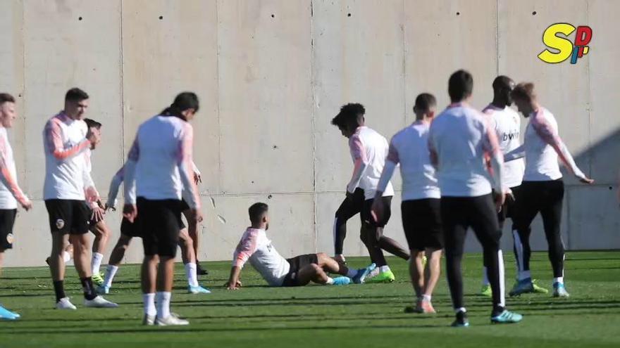 Último entrenamiento antes del Chelsea