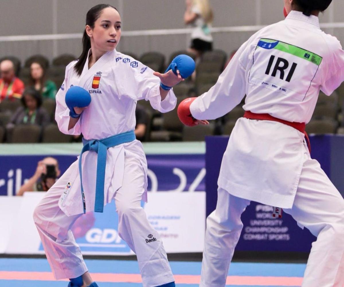Insaf Bentama durante el combate contra la iraní