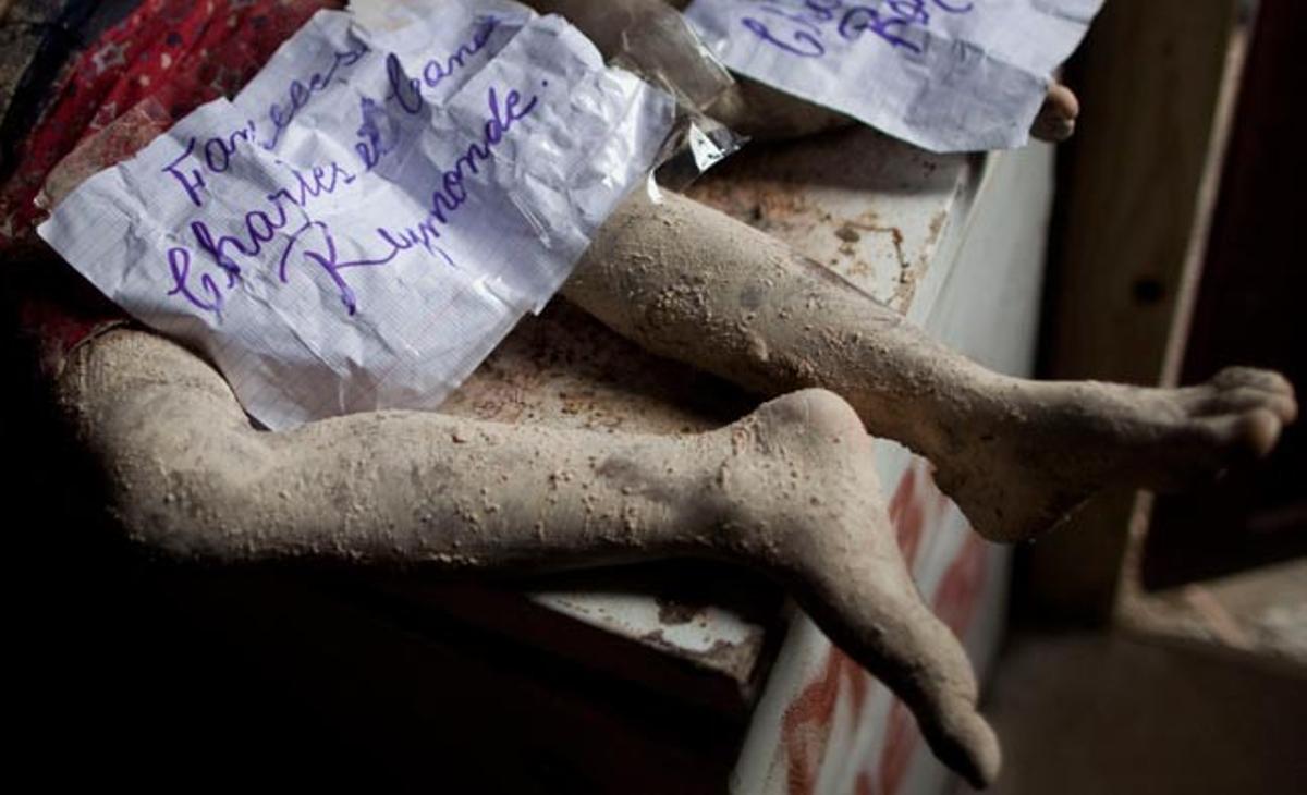 Dos nens haitians estan morts a casa seva a Port-au-Prince aquest dimarts després de set dies de pluges que han acabat amb la vida d’almenys 13 persones.