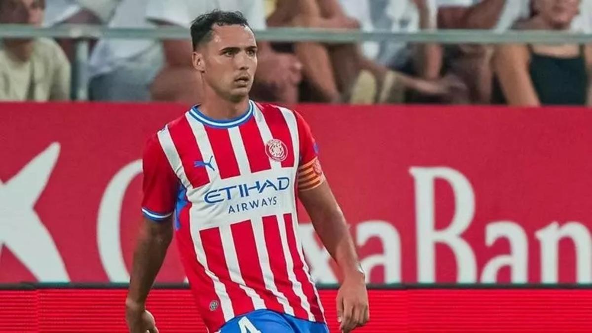 El lateral derecho del Girona, Arnau Martínez.