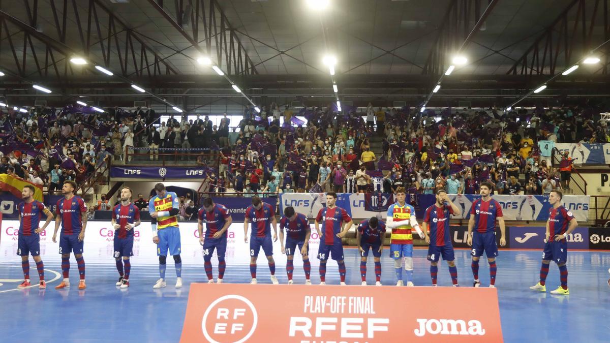 Las mejores imágenes del Levante UD-FS - Barcelona