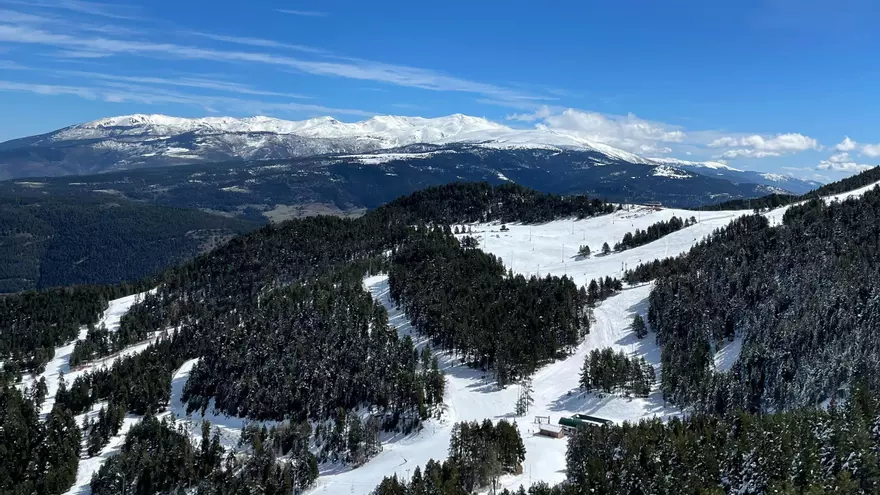 Vallter 2.000 i La Molina tanquen "amb bon gust de boca" després d'haver allargat la temporada per les últimes nevades