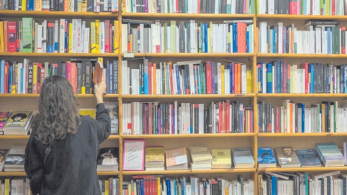 Los jóvenes podrán invertir , si lo desean, su bono cultural en comprar libros.