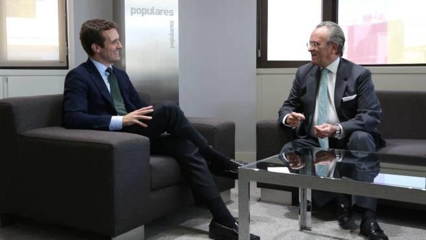 Casado i Aznar es van reunir ahir a la seu del PP