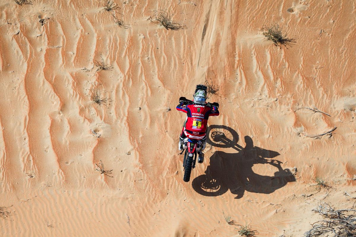 09 BRABEC Ricky (usa), Honda, Monster Energy Honda HRC, FIM W2RC, Motul, RallyGP, action during the Stage 10 of the Dakar 2025 on January 15, 2025 between Haradh and Subaytah, Saudi Arabia - Photo Florent Gooden / DPPI AFP7 15/01/2025 ONLY FOR USE IN SPAIN. FLORENT GOODEN / DPPI Media / AFP7 / Europa Press;Auto;DAKAR;Motorsport;rally;RALLY-RAID;SAUDI ARABIA;DAKAR 2025 - STAGE 10;
