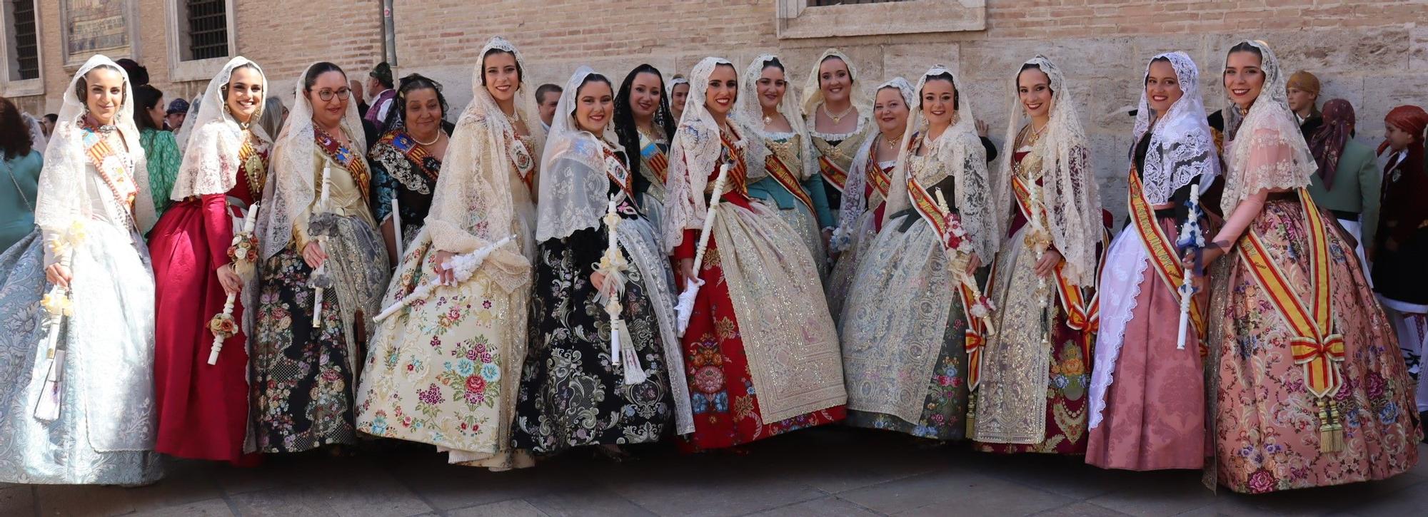 Las comisiones de falla en la Procesión de la Virgen (1/5)