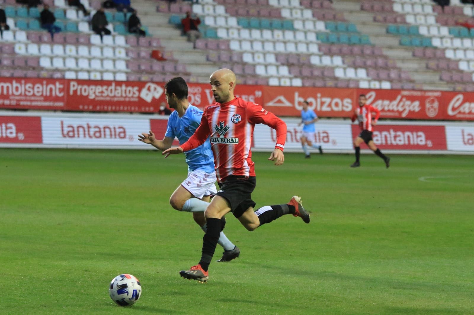 Las mejores imágenes del duelo entre el Zamora CF y el Pontevedra (0-0)