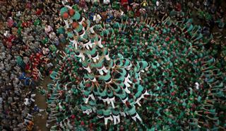 Los Castellers de Vilafranca ganan el concurso de Tarragona en una dura pugna con la Vella de Valls