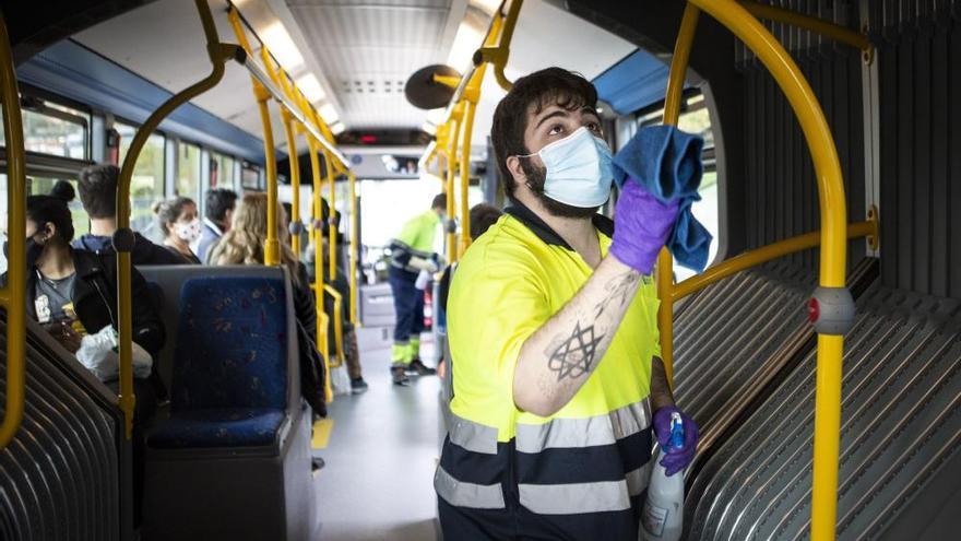 Oviedo apea del autobús al coronavirus