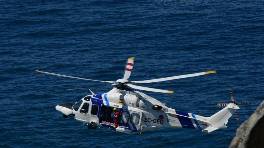 Vuelca una embarcación en aguas de A Guarda