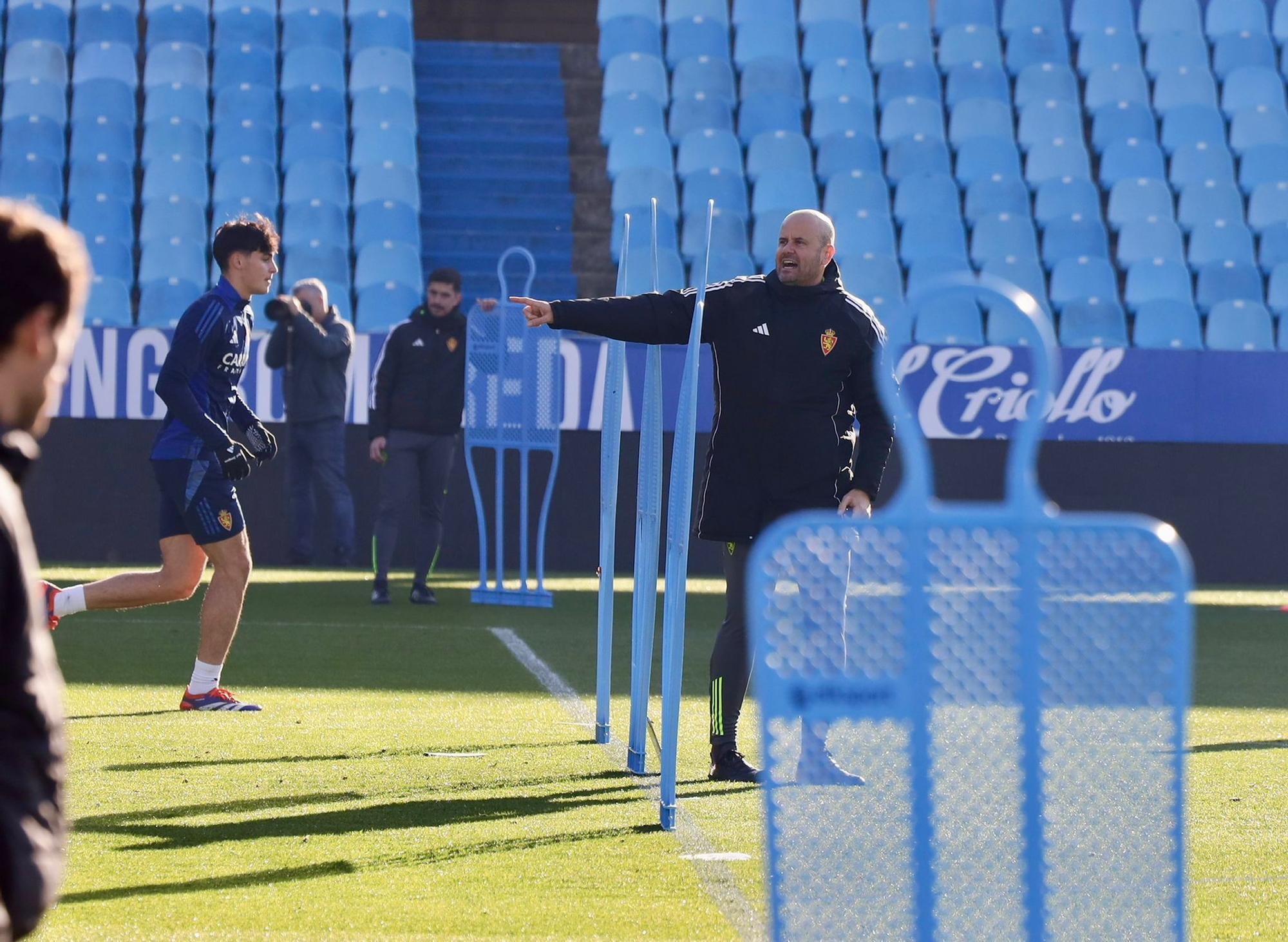 EN IMÁGENES | Gran ambiente en el entrenamiento a puertas abiertas del Real Zaragoza