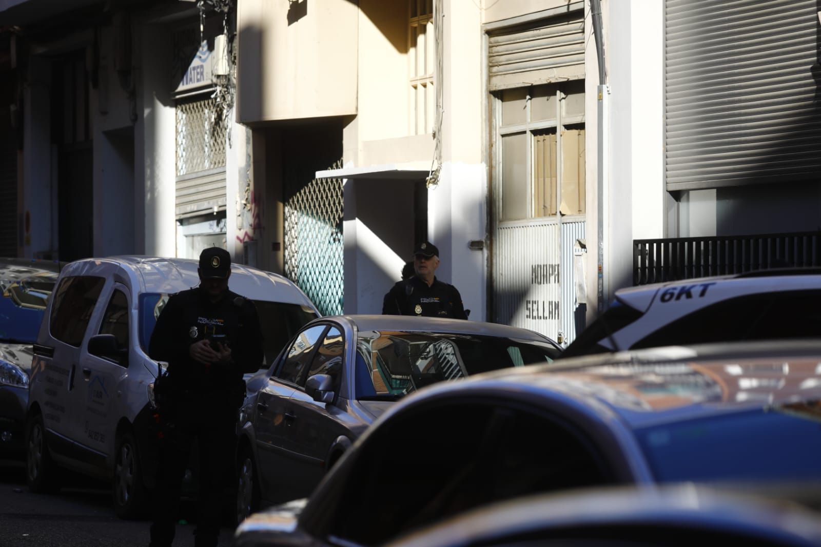 En imágenes | La Policía investiga un asesinato machista en Zaragoza