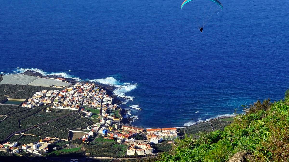 Fallece un parapentista al sufrir una caída en un acantilado en el municipio de Garachico, en a Finca de Osorio y la Caleta de Interián