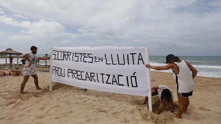 Una huelga de los socorristas de las playas de Palma &quot;de máximos&quot;
