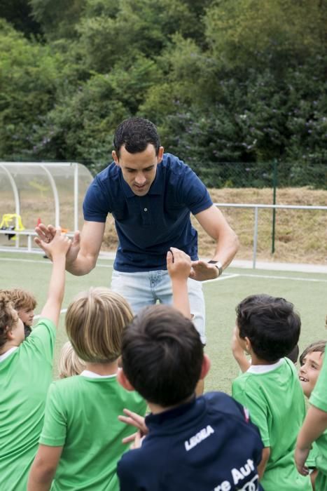 Linares visita el campus del Real Oviedo