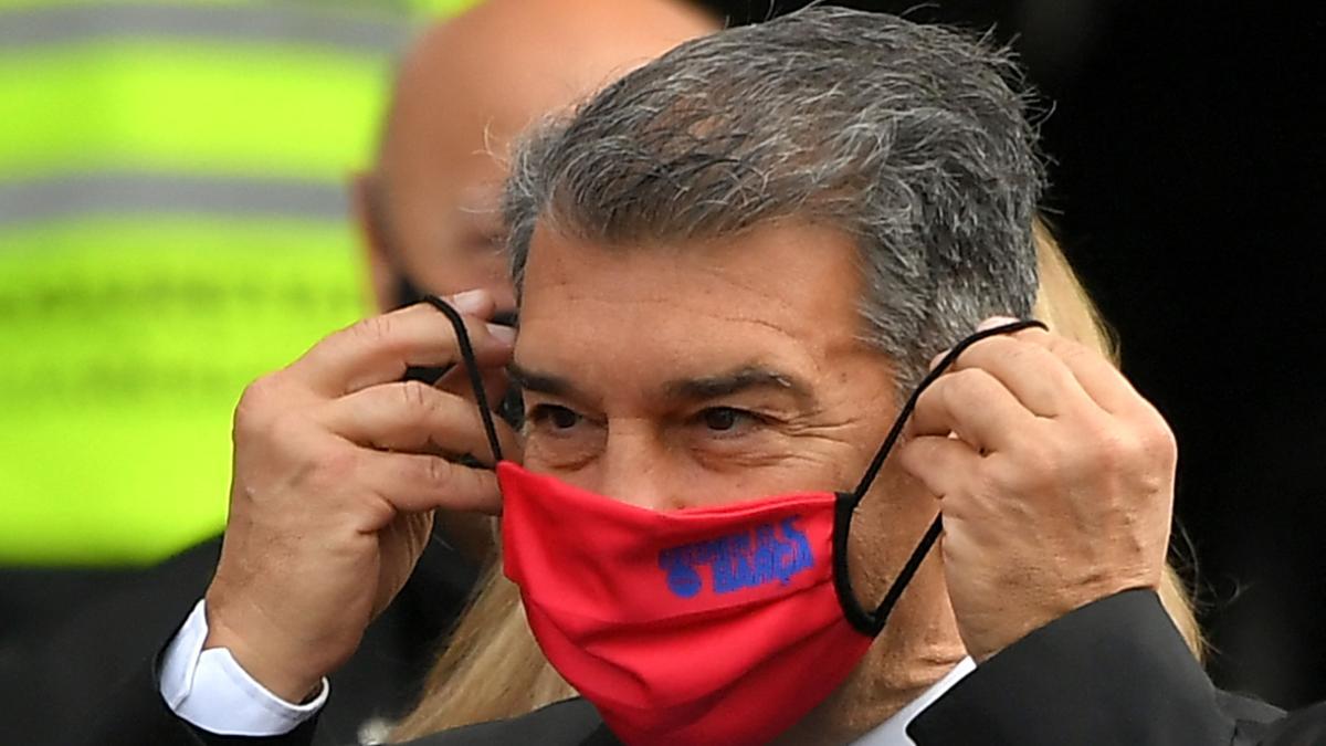 Laporta, en el Camp Nou durante la jornada electoral.