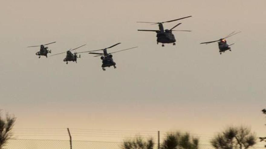 Els helicòpters, en el moment de sobrevolar Girona.