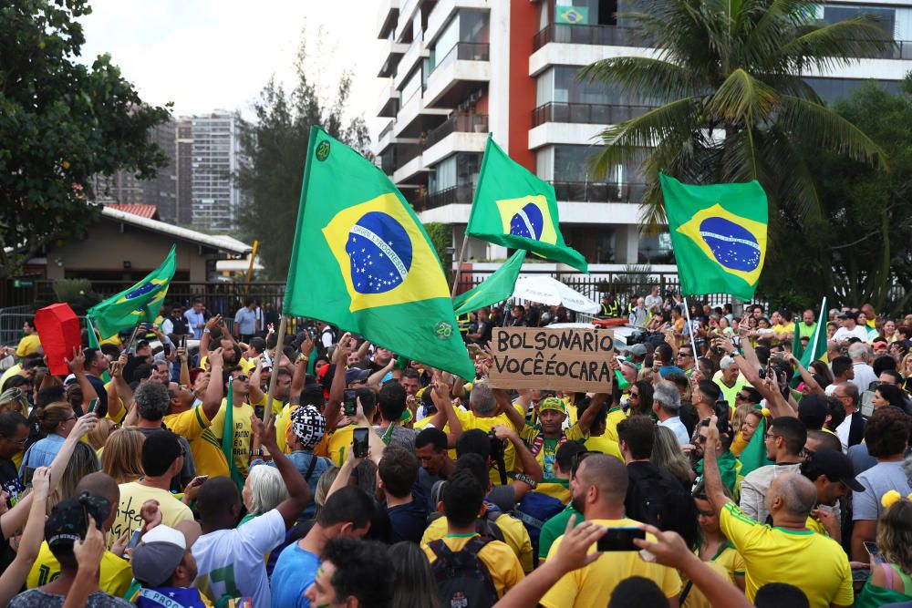 Los seguidores de Bolsonaro celebran su victoria