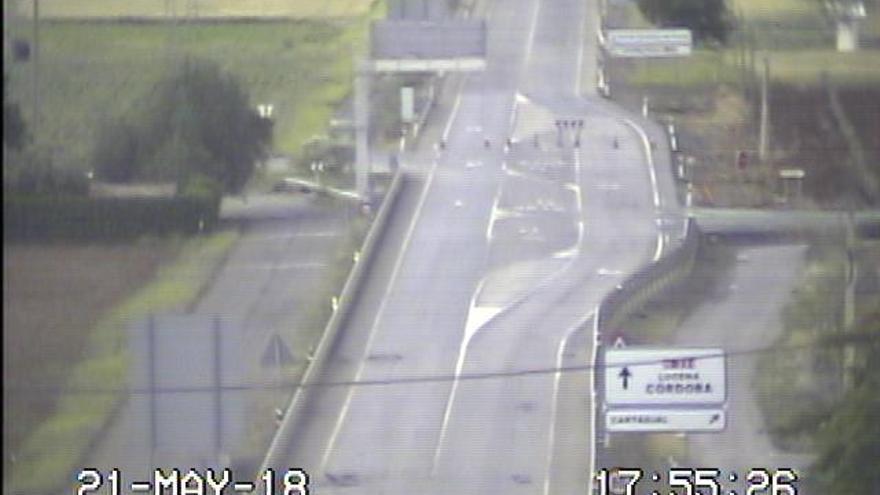 Imagen de una cámara de tráfico cercana, ubicada en un cruce de la N-331 con la A-92.