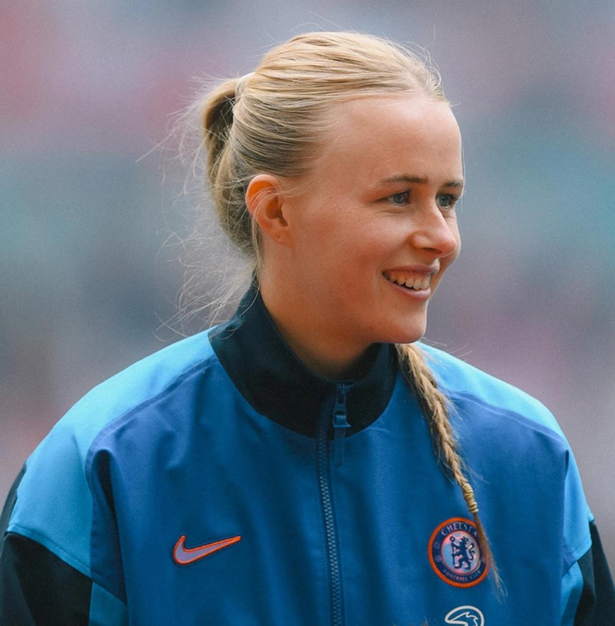 Hannah Hampton, una de las mejores porteras de la Premier y también de Europa.