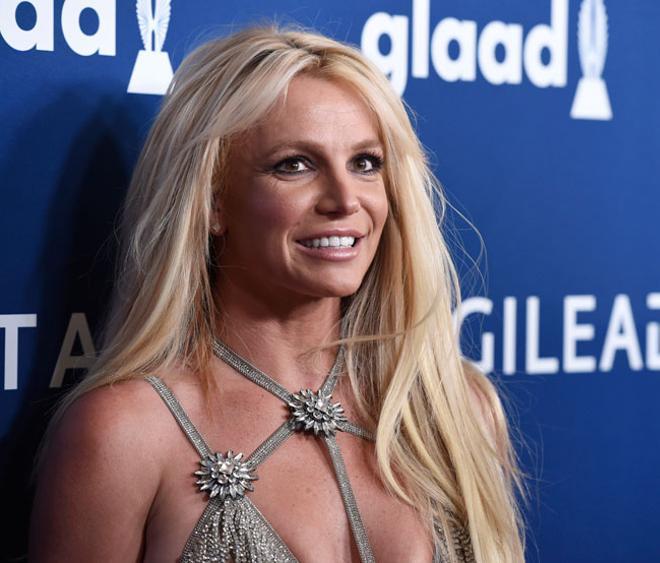 Britney Spears y su estilismo en los GLAAD Media Awards