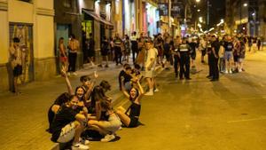 Jóvenes de fiesta en el Triángulo Golfo. 