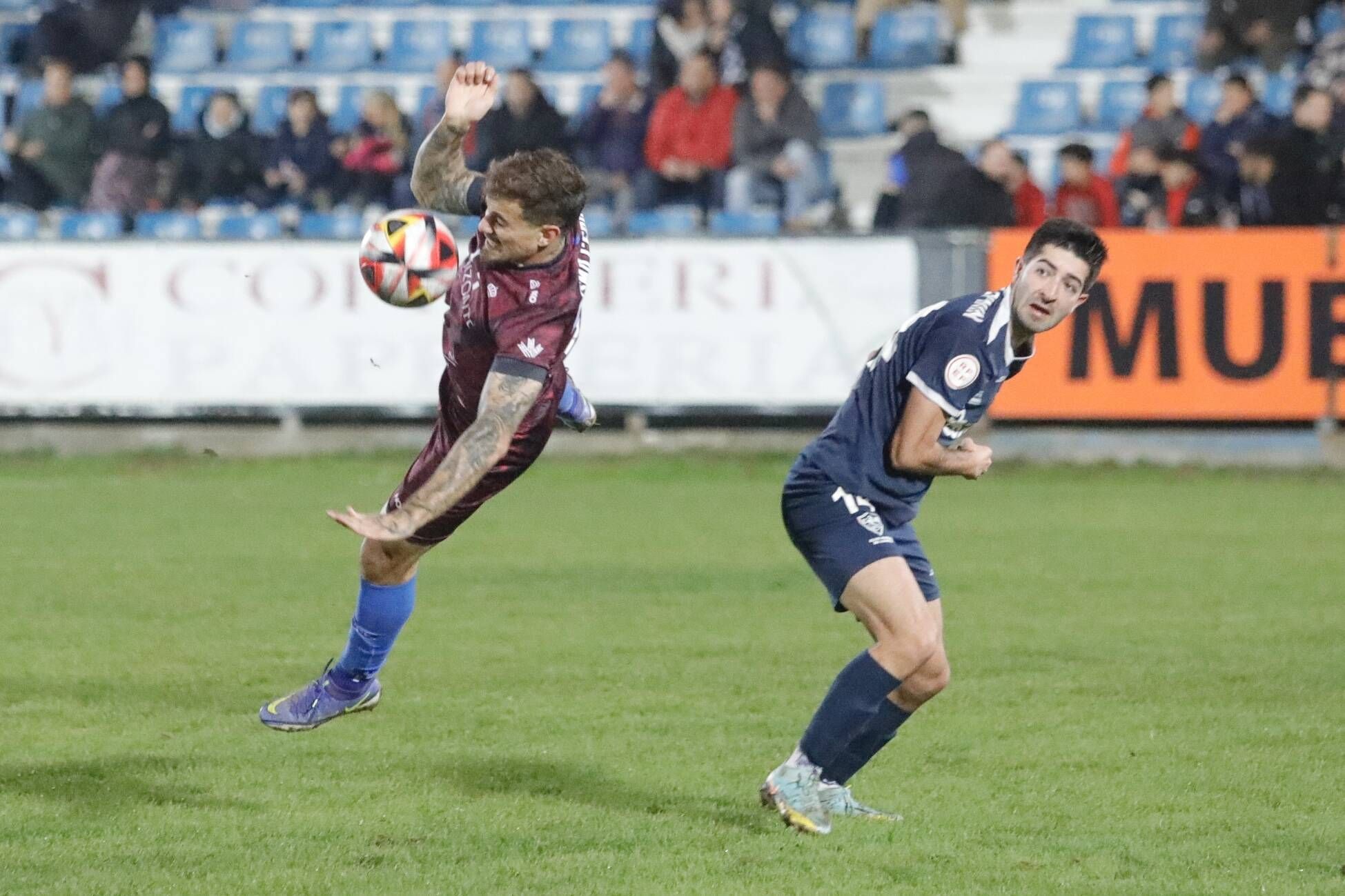 EN IMÁGENES: Así ha sido el derbi comarcal entre Marino y Avilés (0-0)