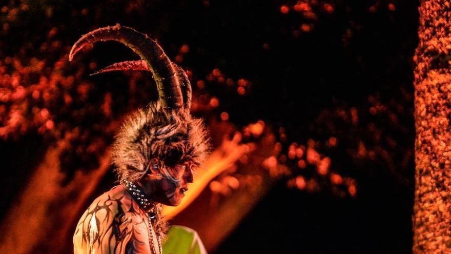 Valsequillo suelta a su perro maldito y Santa Lucía celebra la feria del tomate