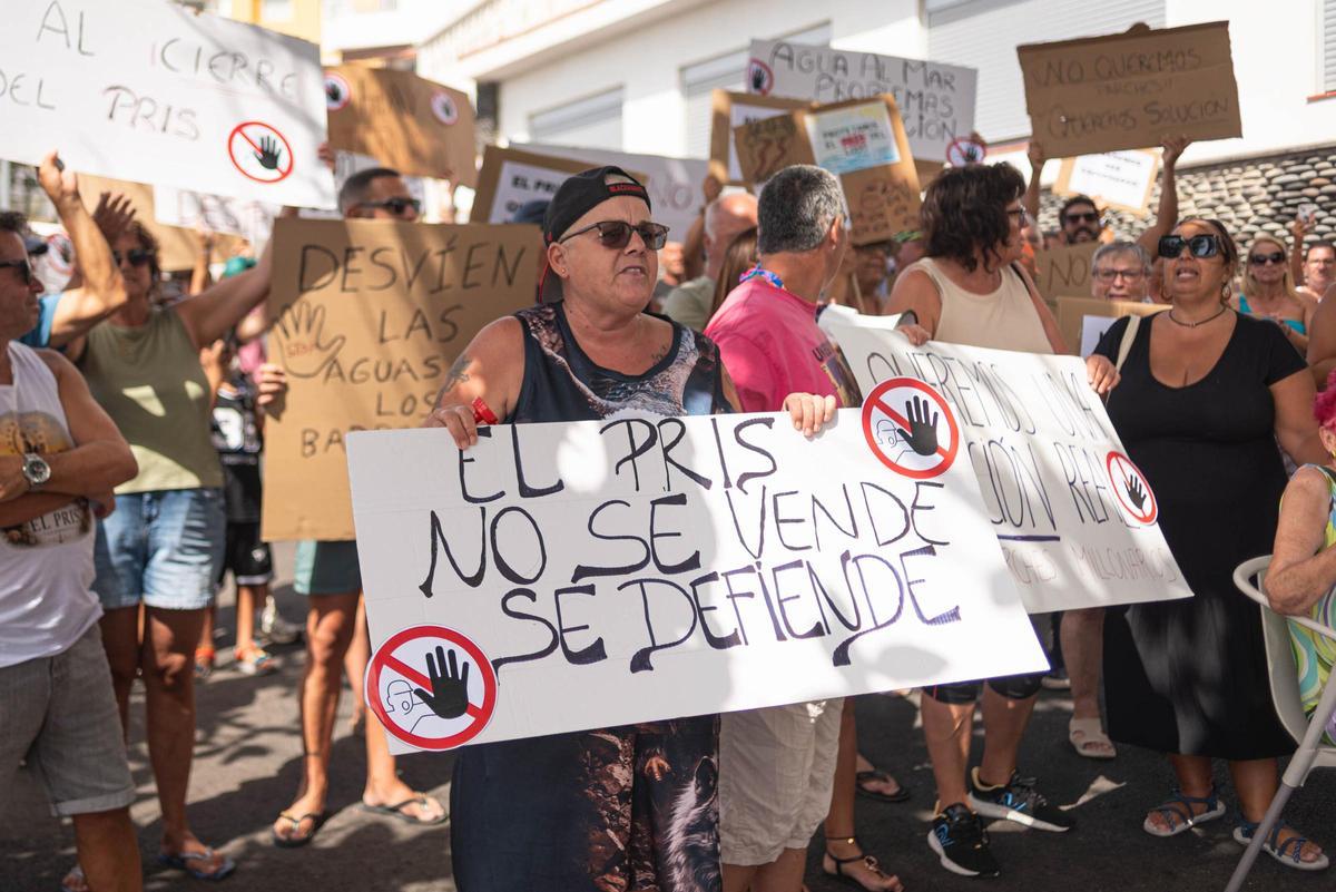 Los vecinos de El Pris se manifiestan