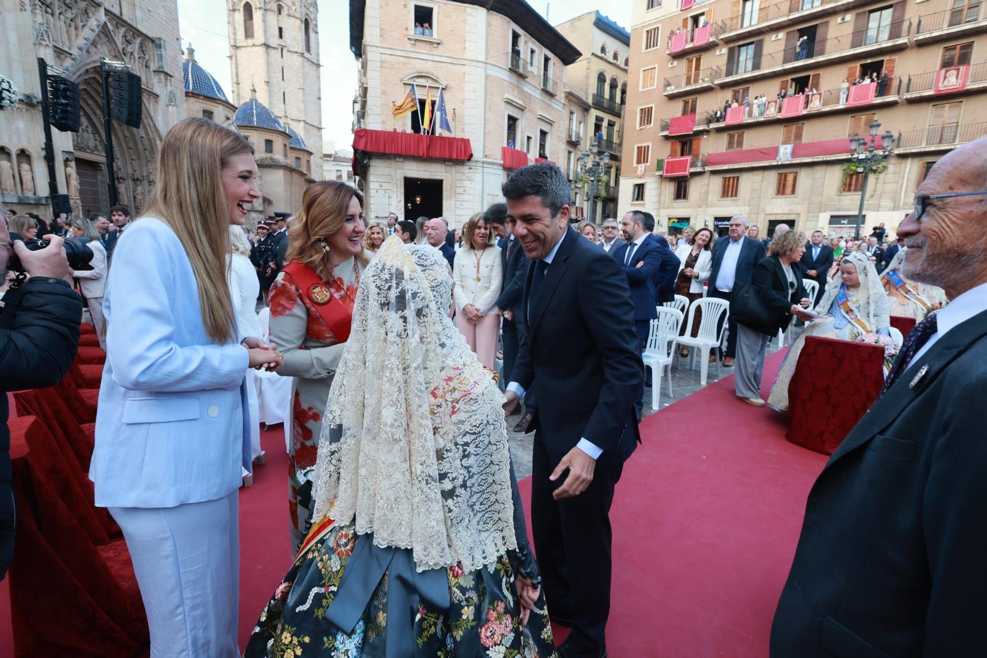 Todas las fotos de la Missa d'Infants en la plaza de la Virgen