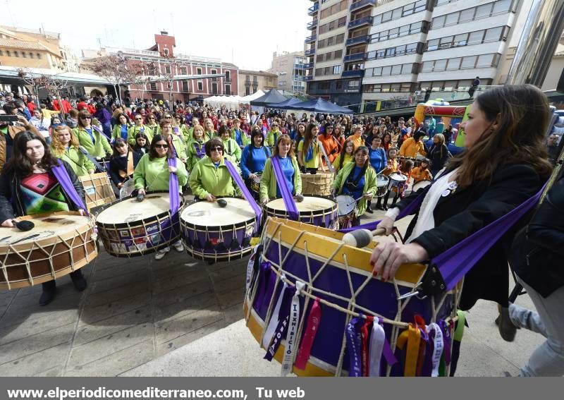 GALERÍA DE FOTOS -- Tamborrada de les dones en Vila-real