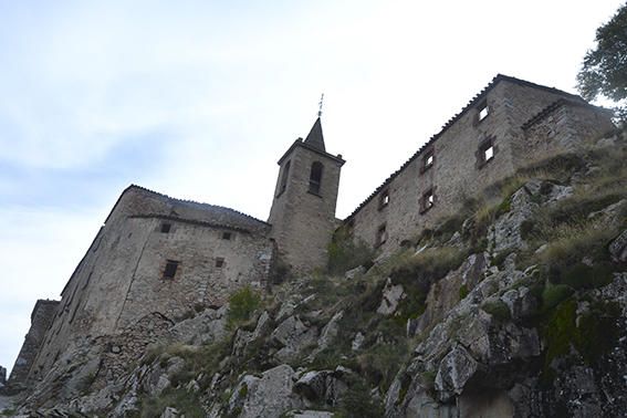 El Montseny. Sobre un massís impactant s’alça el santuari de Sant Segimon, que tot i que encara es troba en reconstrucció és espectacular