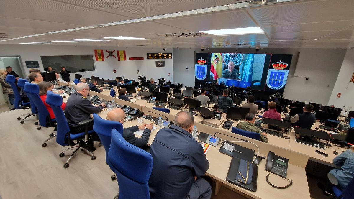 Un momento de la reunión en el Mando de Operaciones sobre la situación en la frontera del Líbano con Israel.