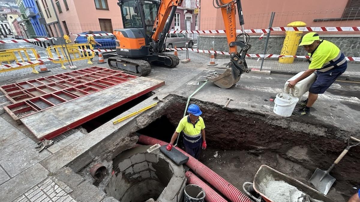 Unas obras de la empresa Teidagua en La Laguna.