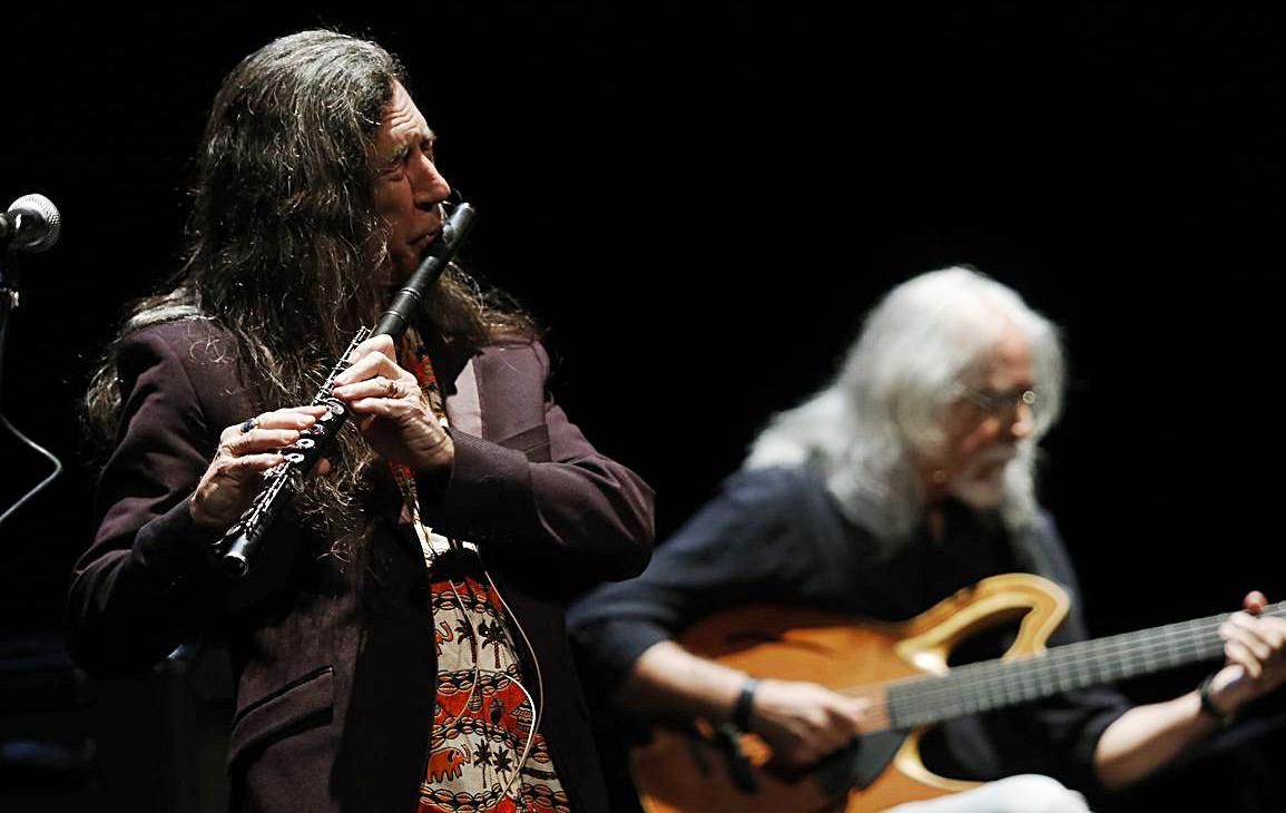 Jorge Pardo (flauta) y Carles Benavent (bajo). | Luisma Murias