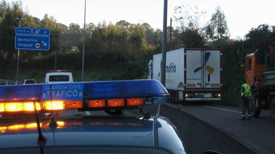 Uno de los controles de vigilancia en los alrededores de Vigo. // FdV