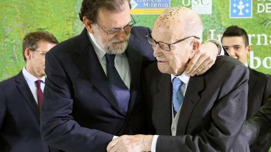 El expresidente gallego, agasajado por fieles y amigos en su homenaje