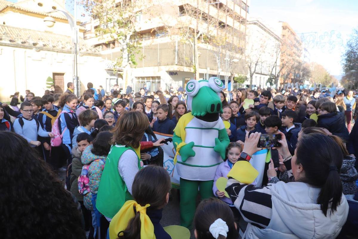 Koki, la mascota del Córdoba CF, en la marcha.