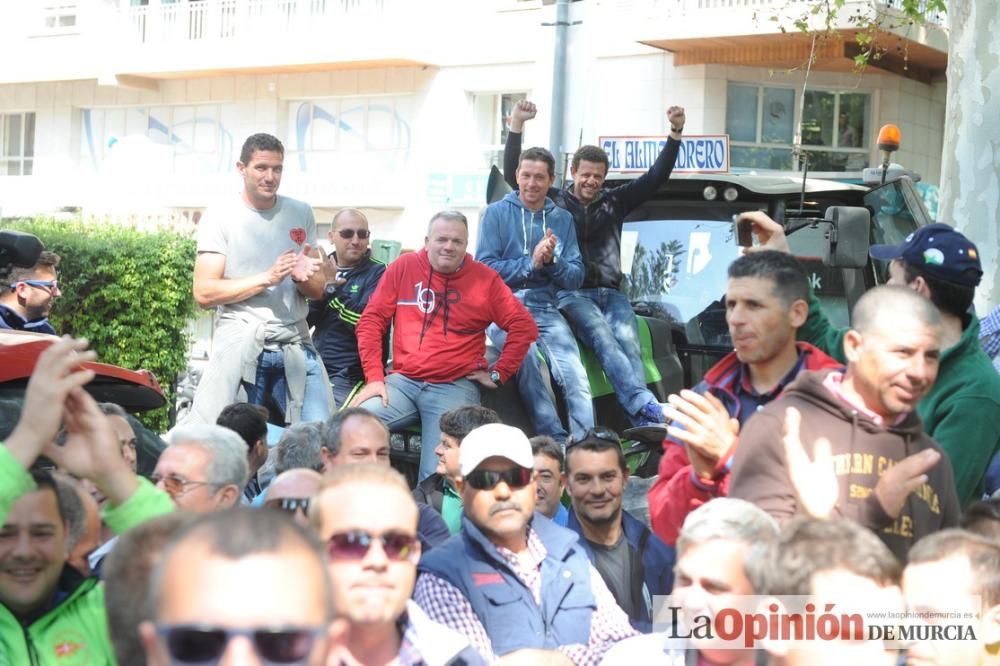 Los tractores se marchan de Murcia después de 29 horas