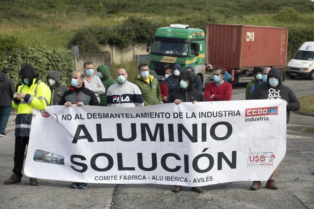 La plantilla de Alu Ibérica se moviliza