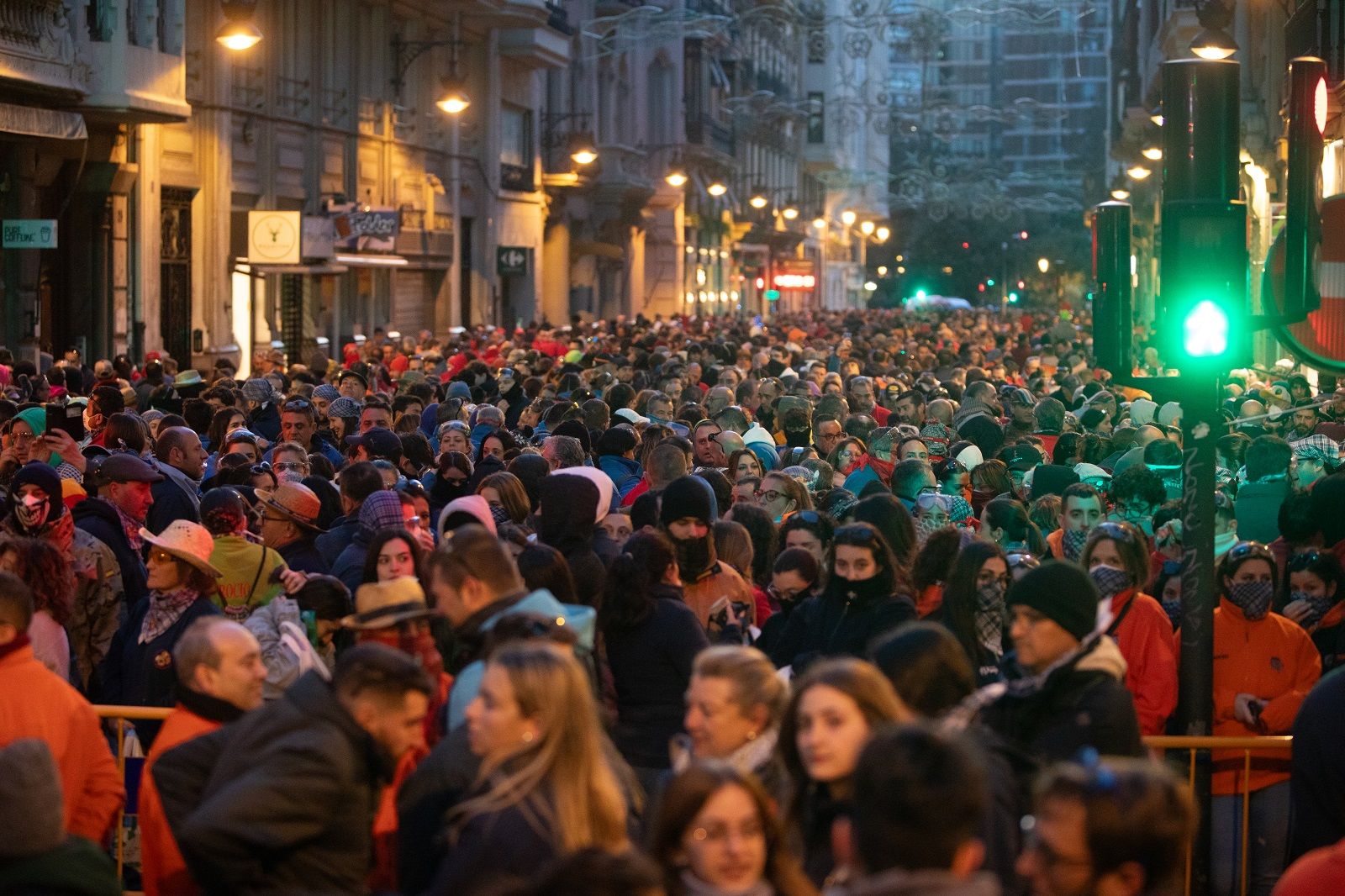 Las imágenes de la Macrodespertà de hoy anuncian la inminente llegada de las Fallas 2024