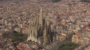 Un vídeo recrea la imatge virtual de la Sagrada Família i el seu aspecte final.