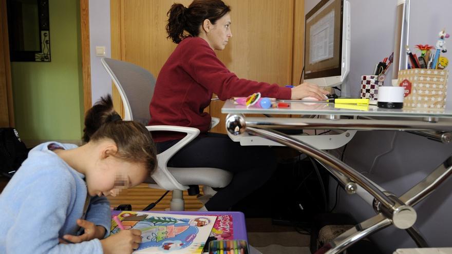 Hacienda lo confirma: puedes desgravarte hasta 600 euros si teletrabajas