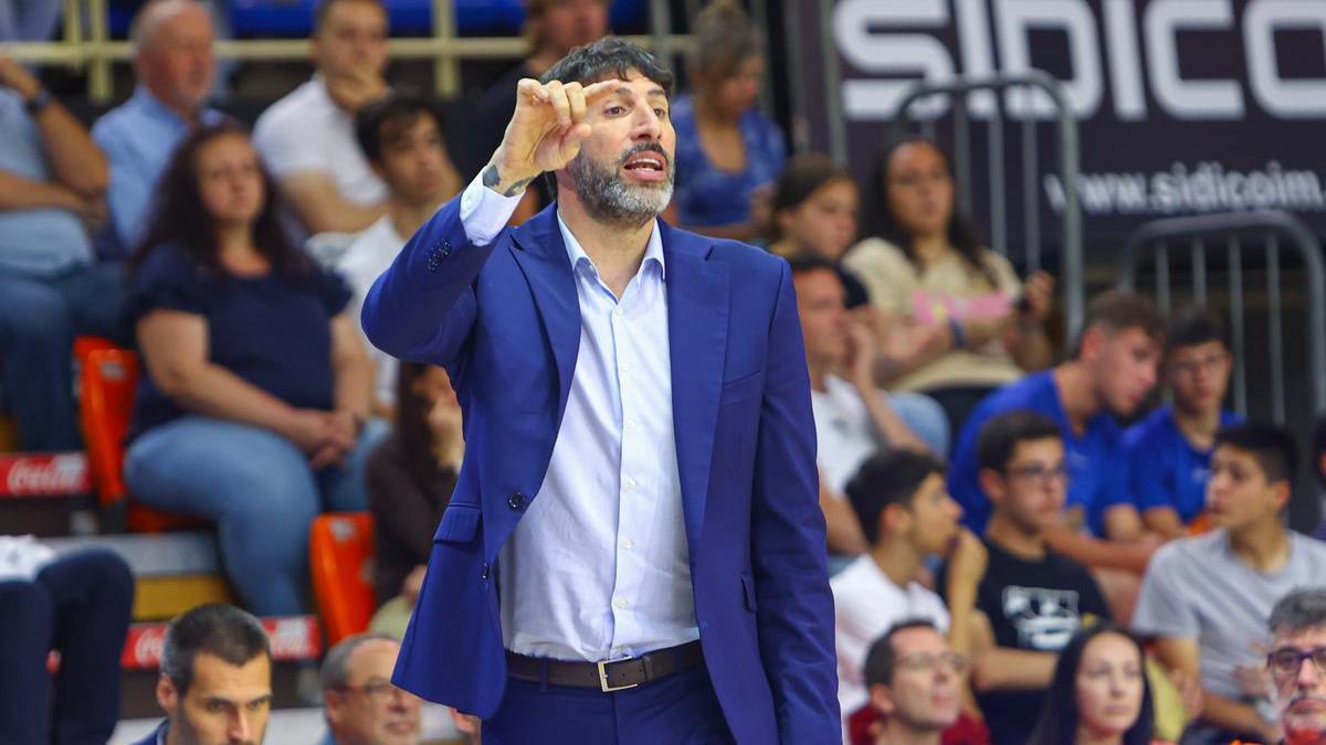 Álex Mumbrú, en el partido ante el Carplus Fuenlabrada