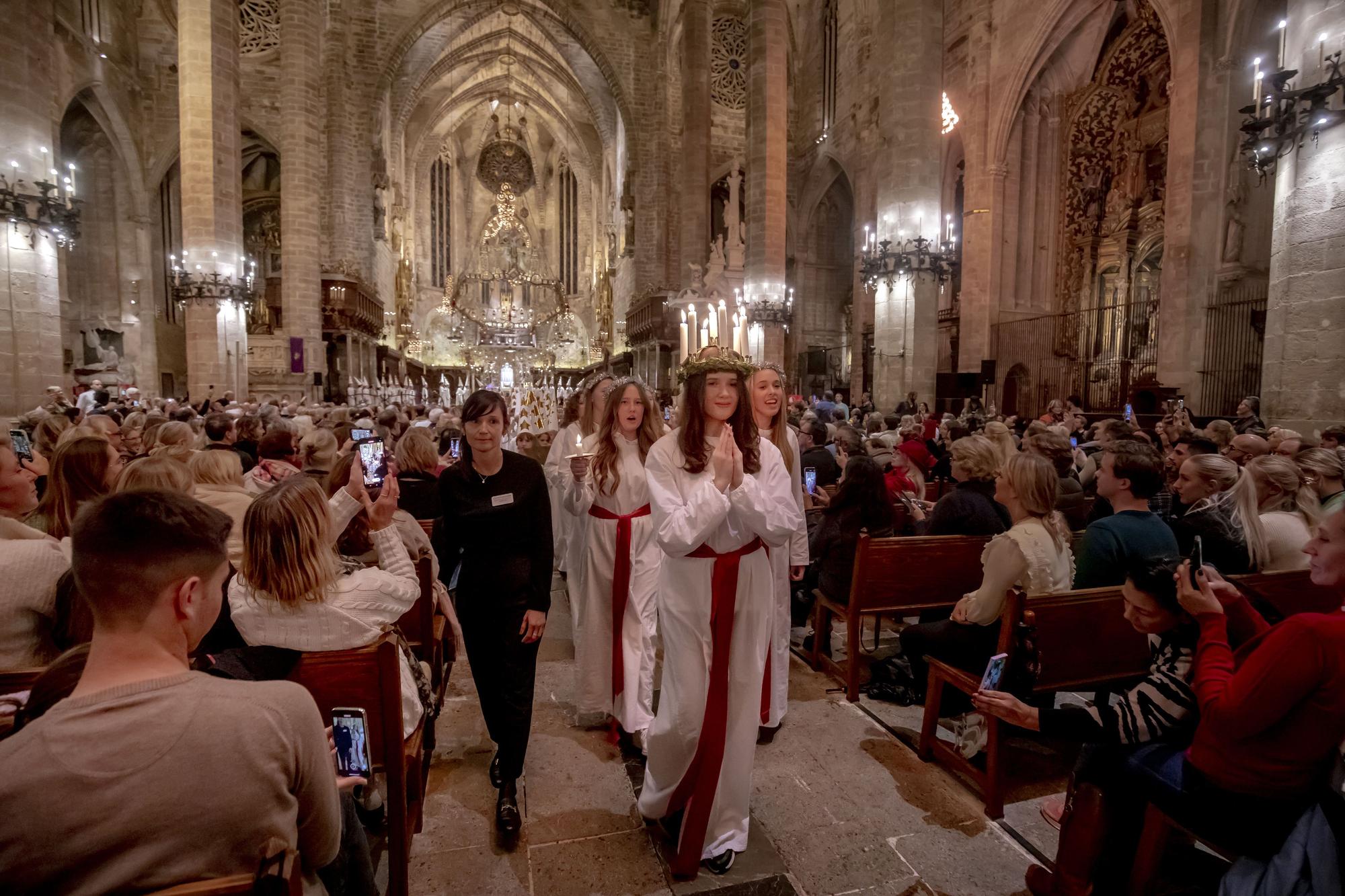 Santa Lucia 2022: So feierten die Schweden in der Kathedrale von Palma de Mallorca